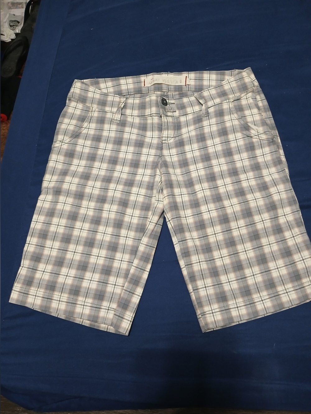 Womens  Plaid Performance Shorts - Light Gray/Blue